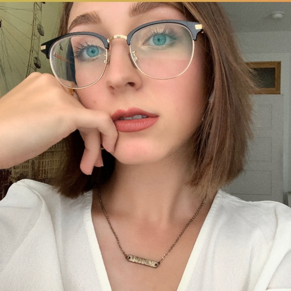 Meet your Posher, Emily